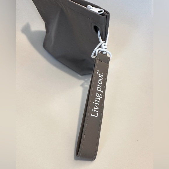 Living Proof Travel Toiletries Makeup Cosmetics Bag - Picture 7 of 11